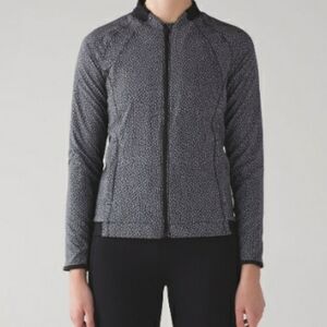 Lululemon Hit It Jacket Frozen Fizz White Black Size 6